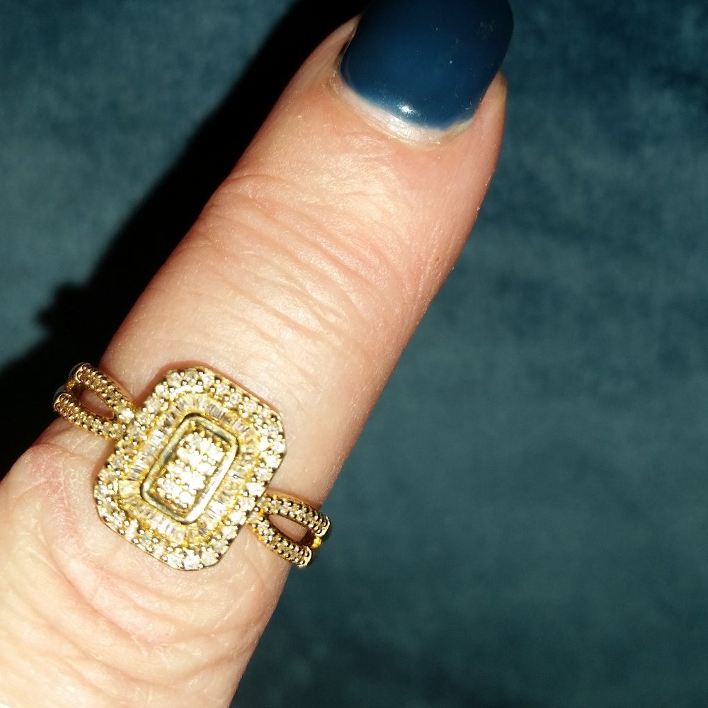 Diamond Split Ring in 10K Yellow Gold (Size 7.0)